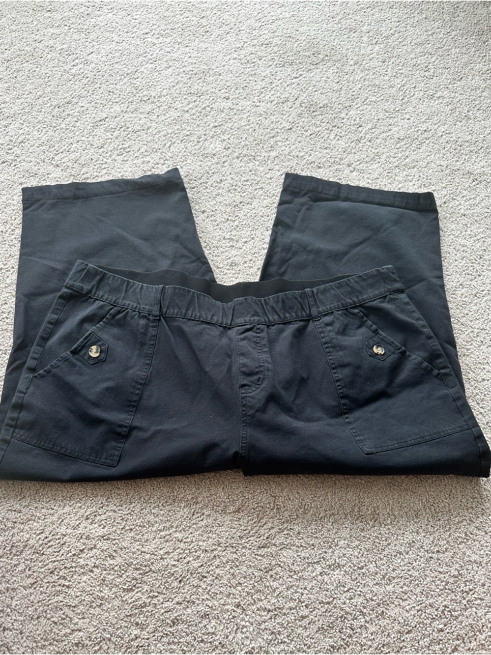 ANYBODY:   Black wide leg, cropped pants